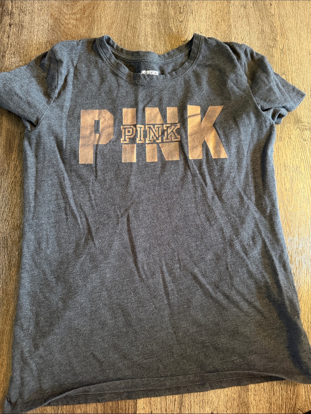 VS Pink grey t shirt medium